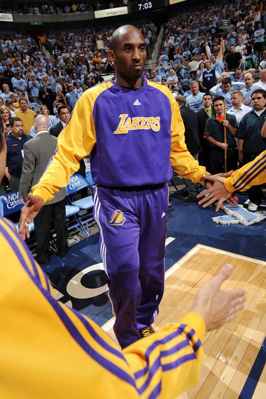 积极调整自 积极调整自